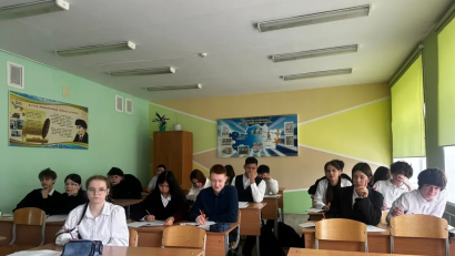 Экологиялық айлық «Жасыл өңір – жасампаз болашақ» және республикалық «Таза Қазақстан» акциясы аясында 16 наурыз күні мектебімізде «Менің Отаным – Қазақстан» тақырыбында сынып сағаты өтті