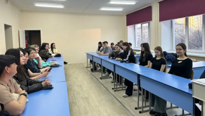 В рамках программы ЦППР прошла совместная встреча родителей и учащихся 6-9 классов на тему «Развитие навыков самопомощи и самозащиты»