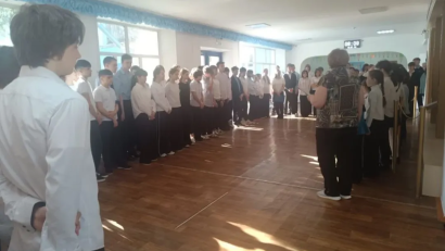 27 сәуірде мектебімізде Қазақстан халқының бірлігі күніне арналған 8-сынып оқушыларының салтанатты жиыны өтті